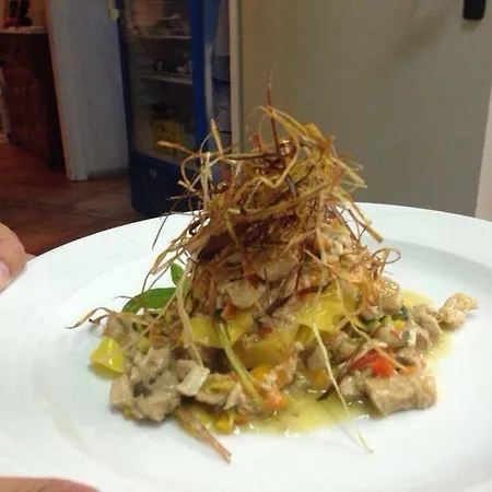 Relais Castrum بيت ضيافة