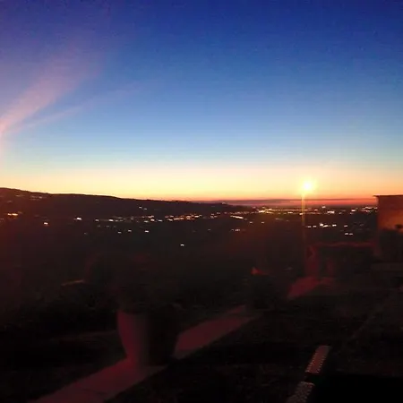 Relais Castrum بيت ضيافة