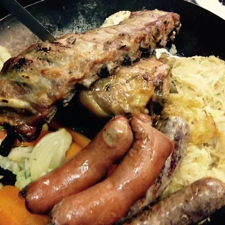 Relais Castrum بيت ضيافة 3*