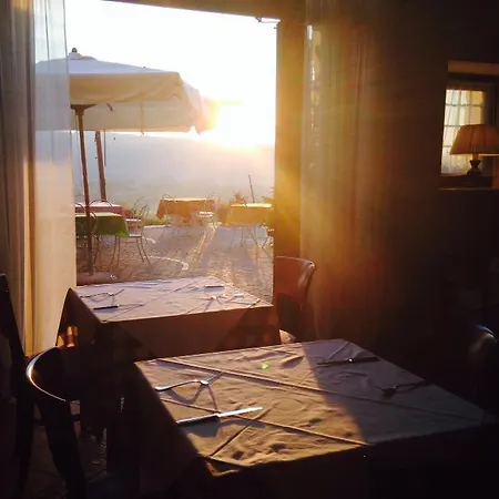 بيت ضيافة Relais Castrum Pedemonte